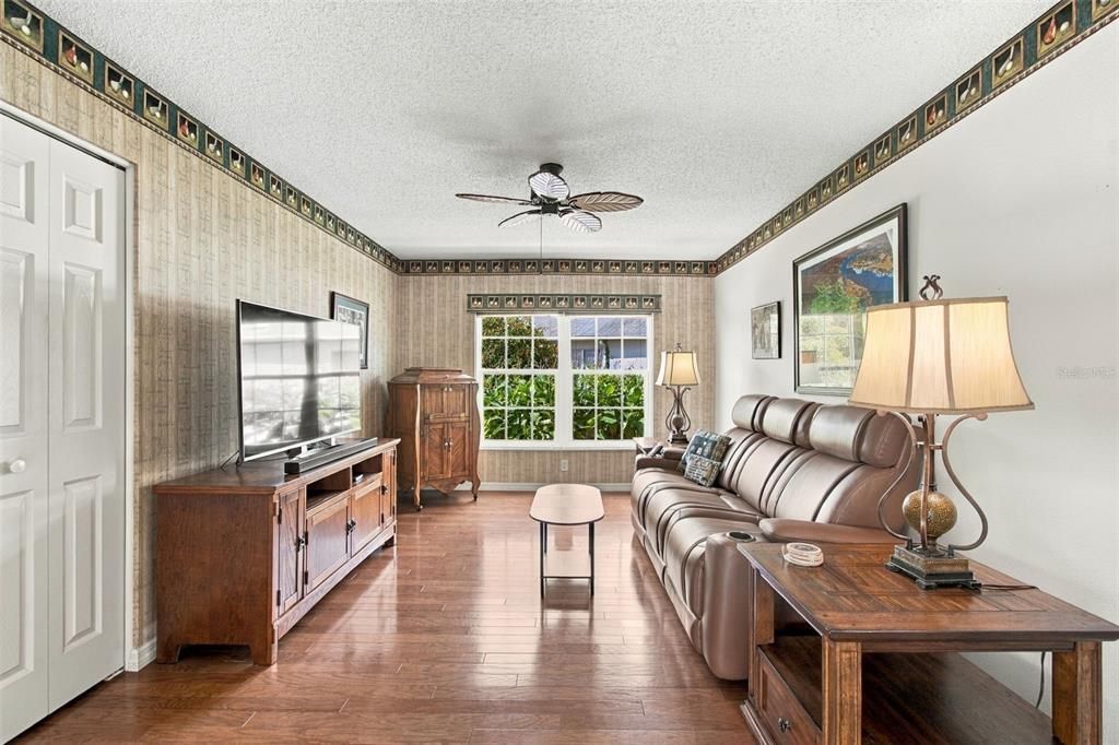For Sale: $329,500 (3 beds, 2 baths, 1982 Square Feet)
