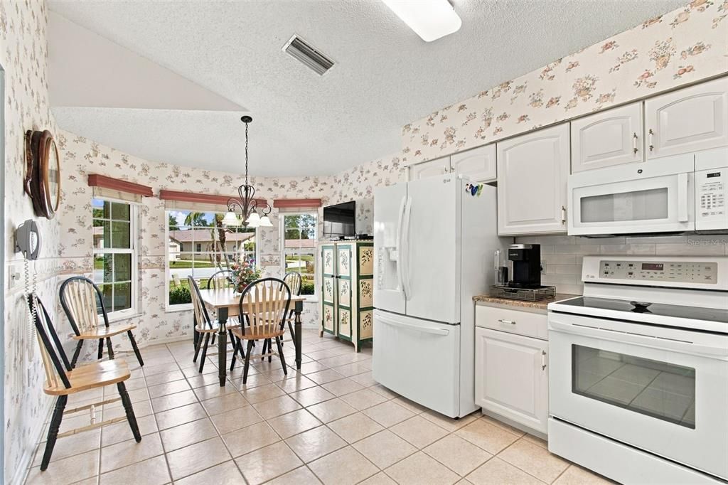 For Sale: $329,500 (3 beds, 2 baths, 1982 Square Feet)