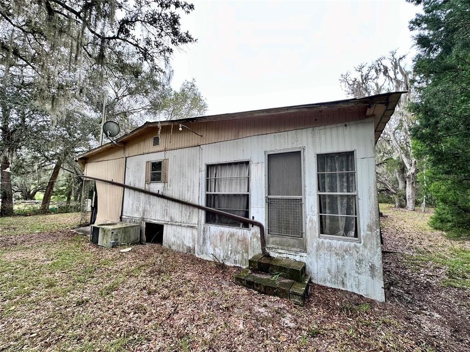 For Sale: $50,000 (3 beds, 2 baths, 2360 Square Feet)