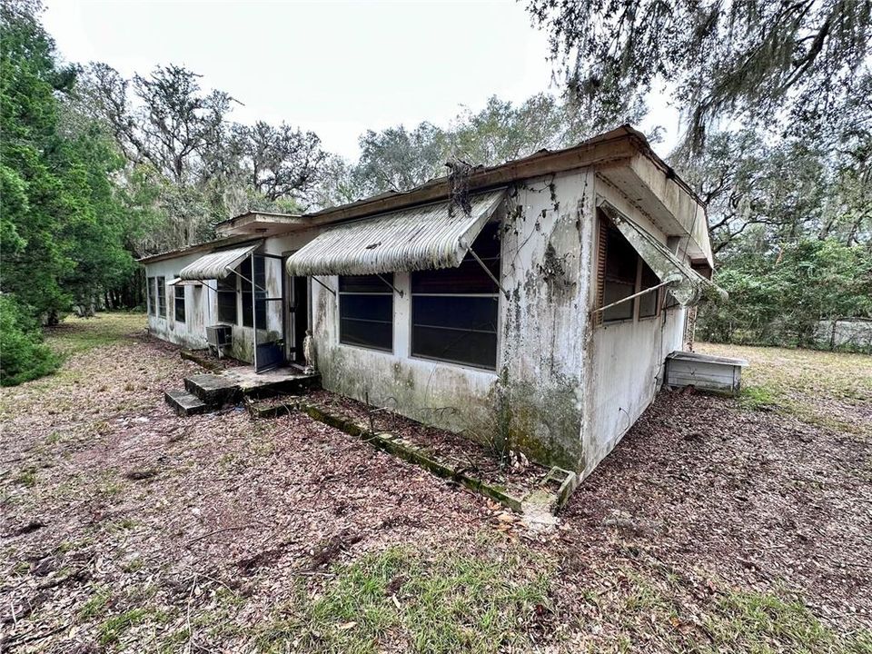 For Sale: $50,000 (3 beds, 2 baths, 2360 Square Feet)