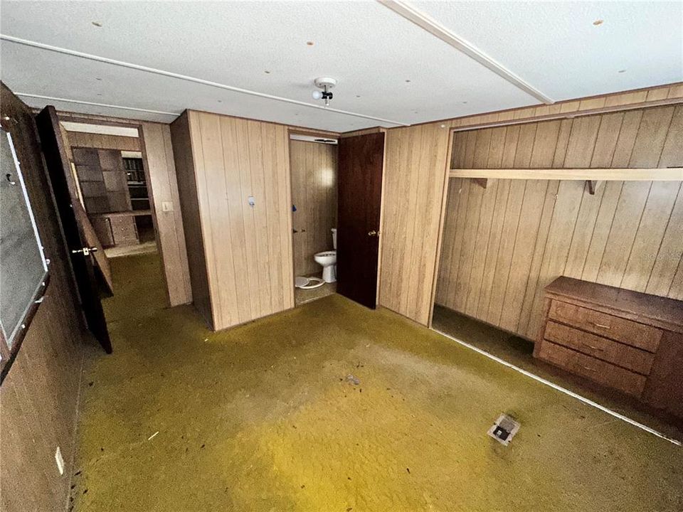 For Sale: $50,000 (3 beds, 2 baths, 2360 Square Feet)
