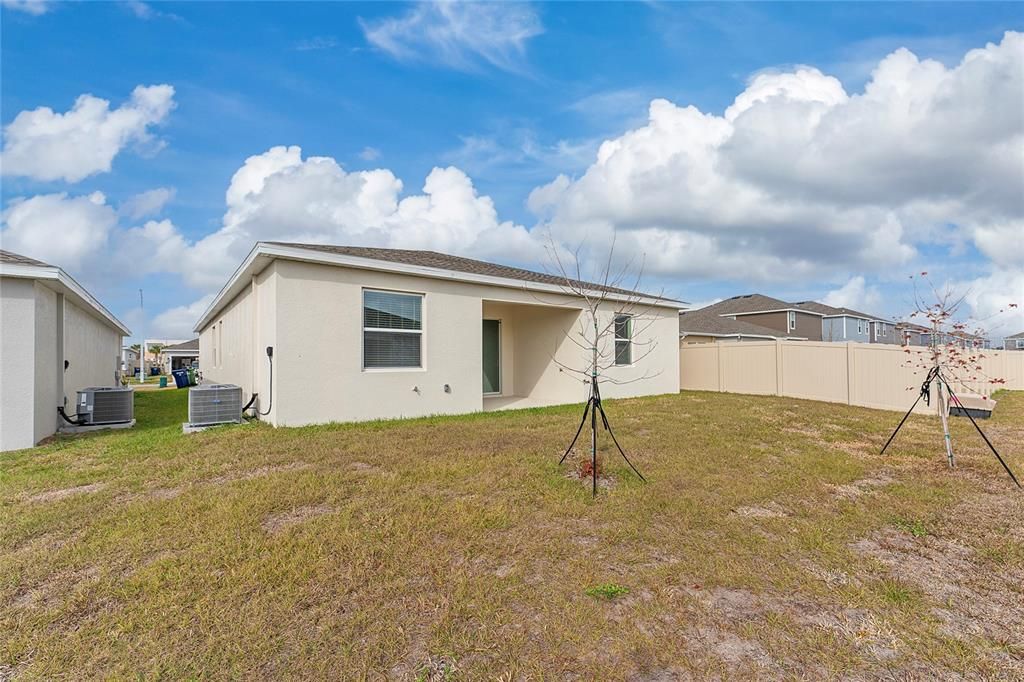For Rent: $2,400 (3 beds, 2 baths, 2093 Square Feet)