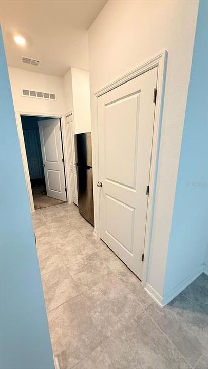 For Rent: $2,400 (3 beds, 2 baths, 2093 Square Feet)