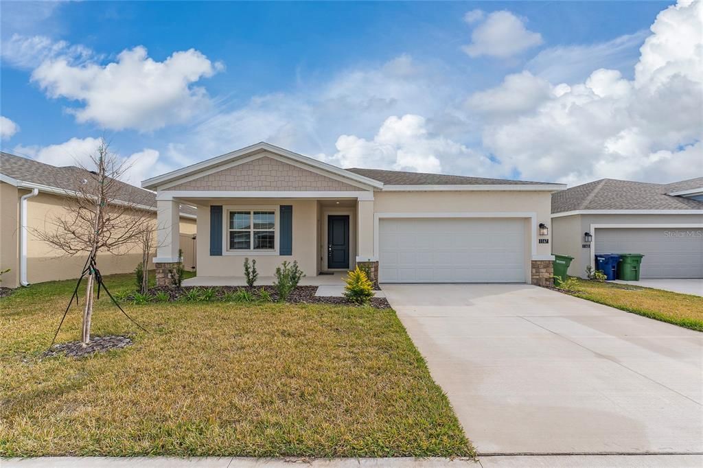 For Rent: $2,400 (3 beds, 2 baths, 2093 Square Feet)