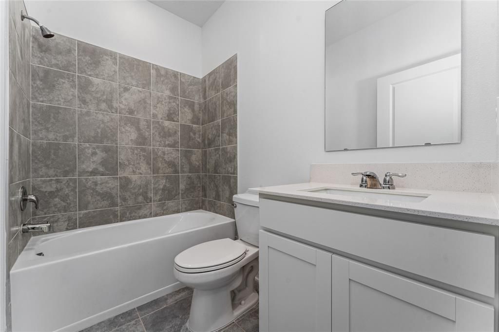 For Rent: $2,400 (3 beds, 2 baths, 2093 Square Feet)