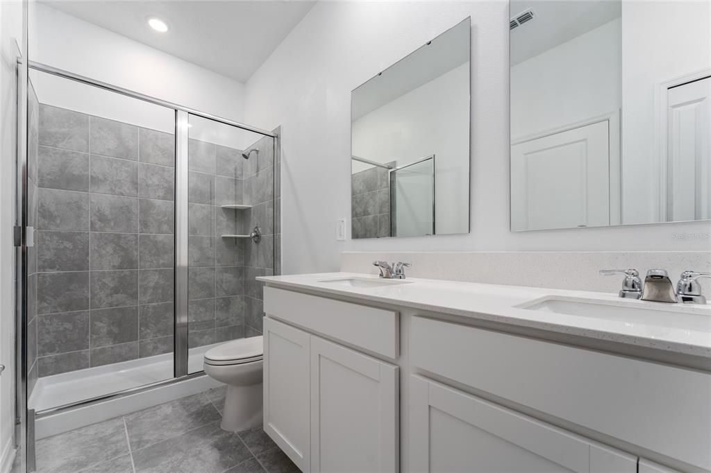 For Rent: $2,400 (3 beds, 2 baths, 2093 Square Feet)