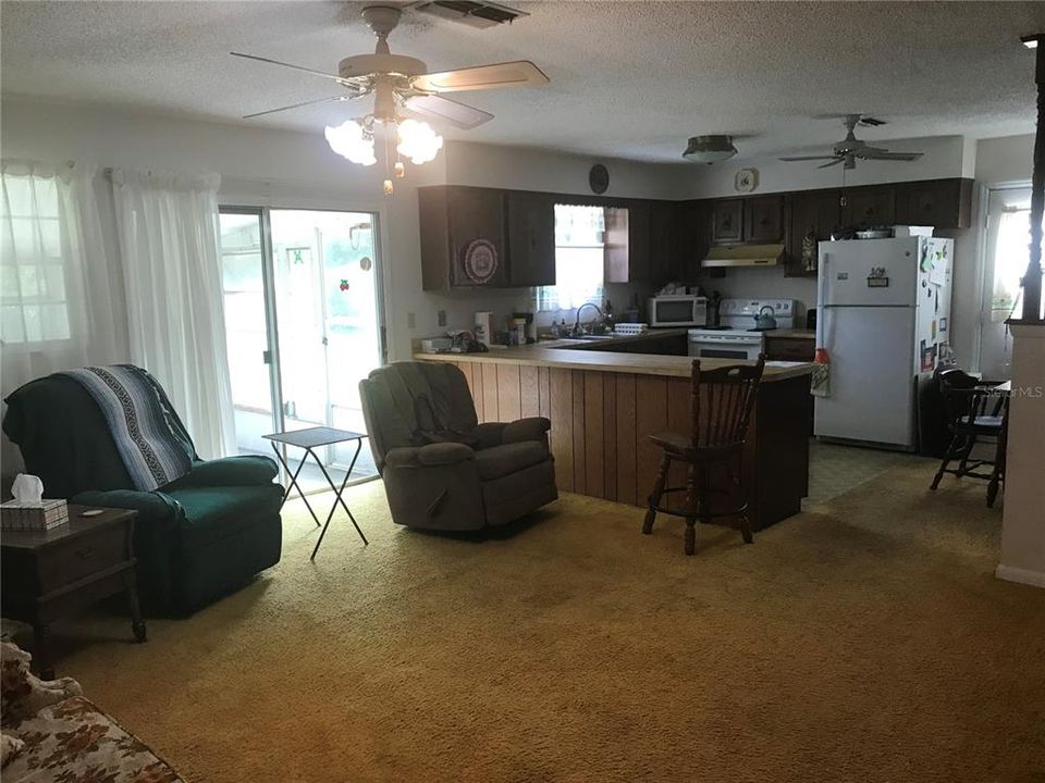 En Venta: $185,000 (3 camas, 2 baños, 1596 Pies cuadrados)