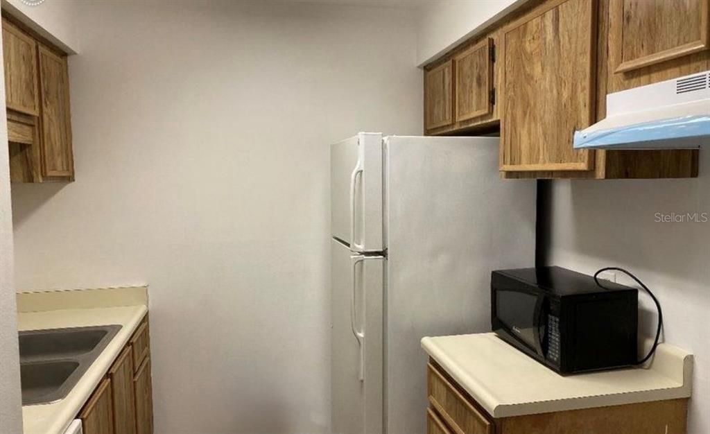 На продажу: $114,500 (2 спален, 2 ванн, 912 Квадратных фут)