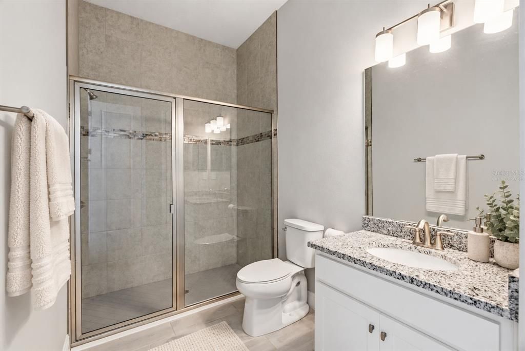 En Venta: $699,900 (4 camas, 4 baños, 3138 Pies cuadrados)