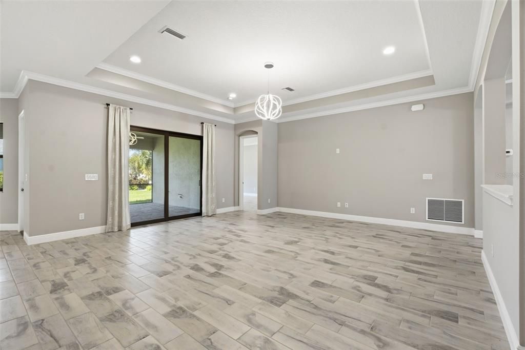 En Venta: $699,900 (4 camas, 4 baños, 3138 Pies cuadrados)