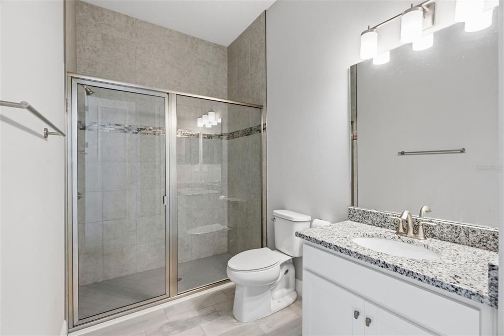 En Venta: $699,900 (4 camas, 4 baños, 3138 Pies cuadrados)