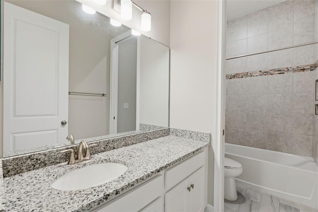 En Venta: $699,900 (4 camas, 4 baños, 3138 Pies cuadrados)