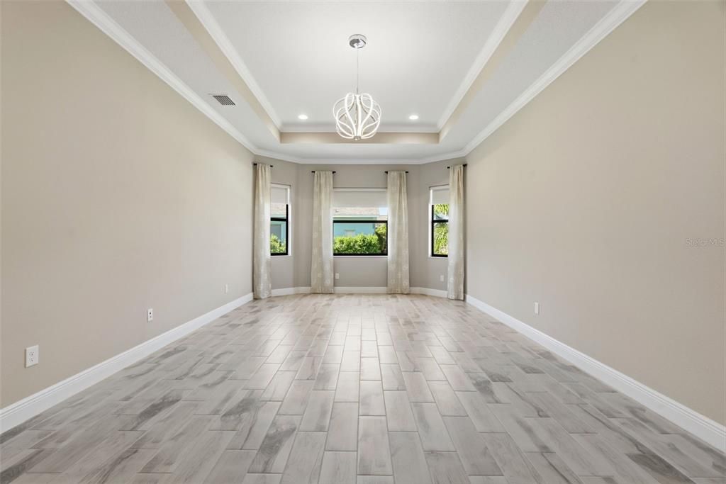 En Venta: $699,900 (4 camas, 4 baños, 3138 Pies cuadrados)