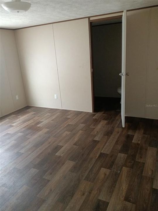 На продажу: $179,000 (2 спален, 2 ванн, 840 Квадратных фут)