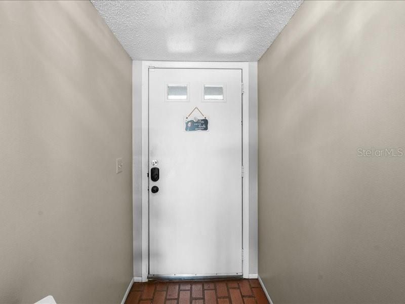 For Rent: $2,400 (2 beds, 2 baths, 1400 Square Feet)