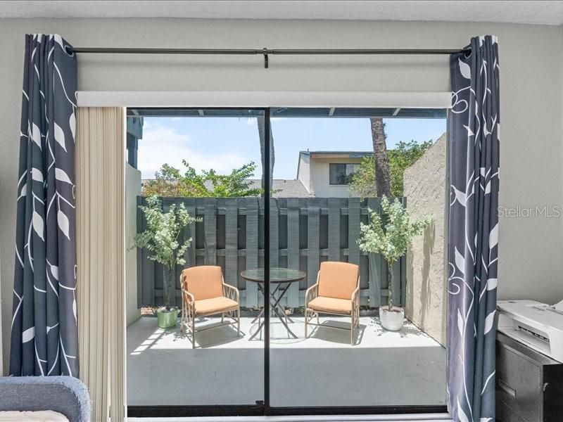 For Rent: $2,400 (2 beds, 2 baths, 1400 Square Feet)