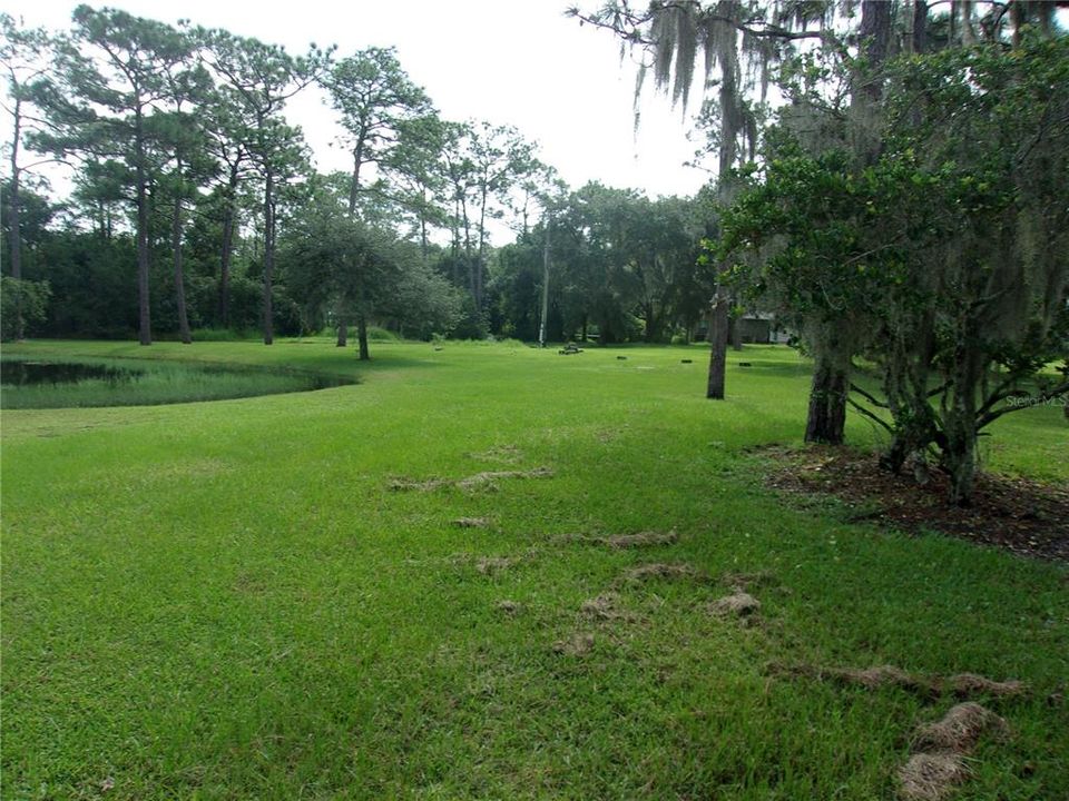На продажу: $475,000 (2.28 acres)
