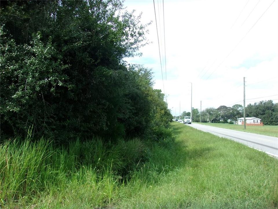 На продажу: $475,000 (2.28 acres)