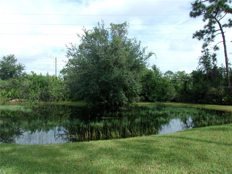 На продажу: $475,000 (2.28 acres)