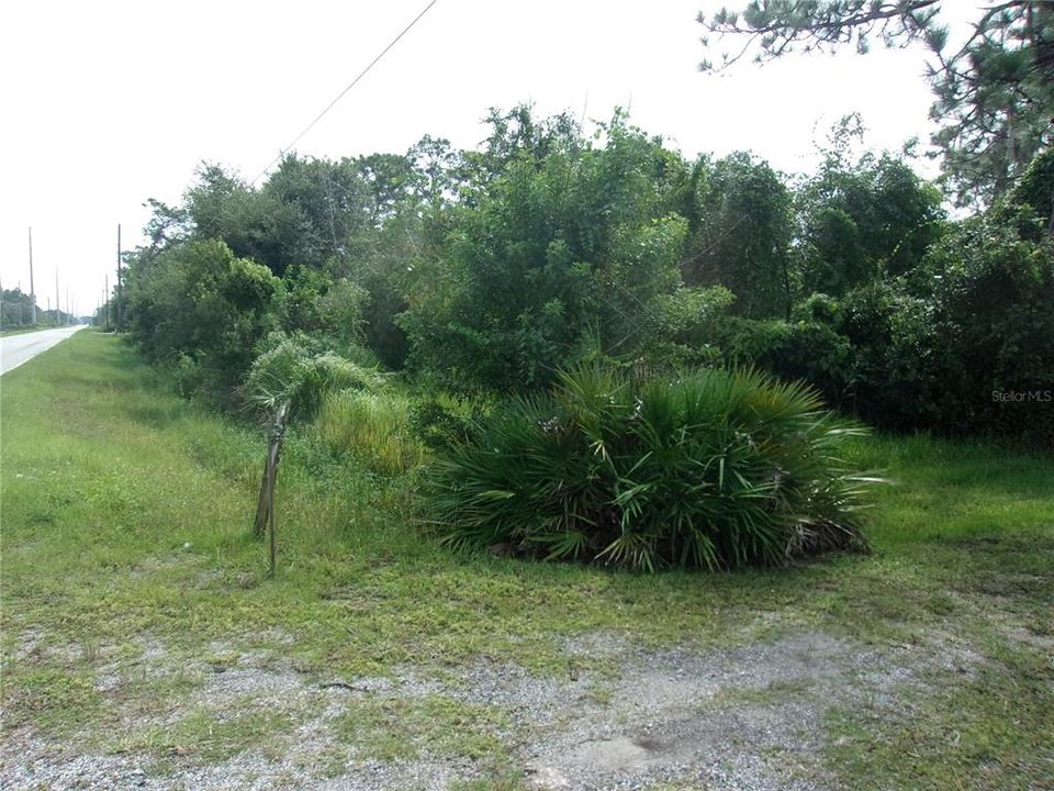 На продажу: $475,000 (2.28 acres)