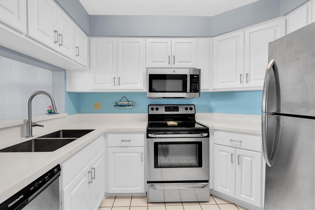 For Sale: $179,900 (2 beds, 1 baths, 720 Square Feet)