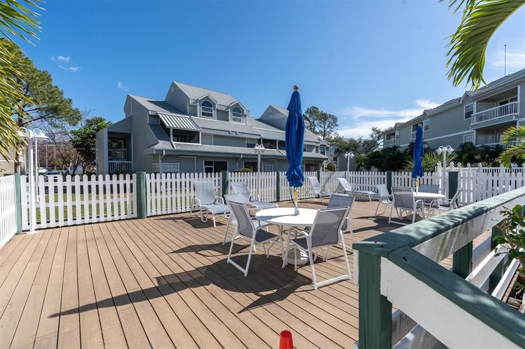 For Sale: $179,900 (2 beds, 1 baths, 720 Square Feet)