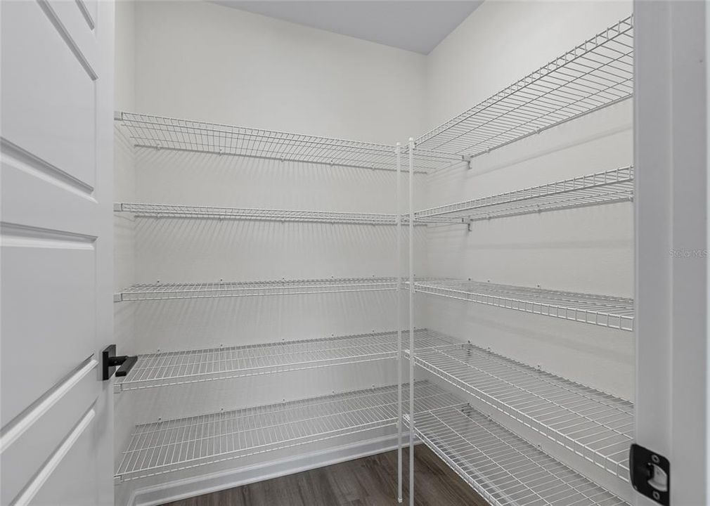 На продажу: $409,000 (3 спален, 2 ванн, 1444 Квадратных фут)