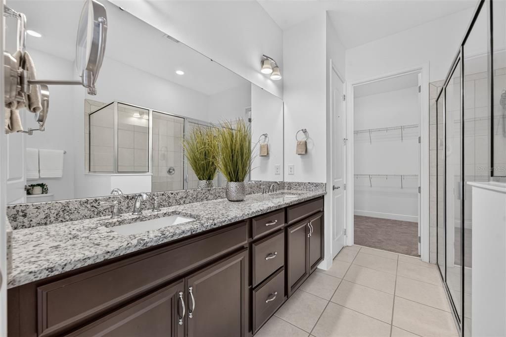 For Sale: $289,900 (2 beds, 2 baths, 1464 Square Feet)