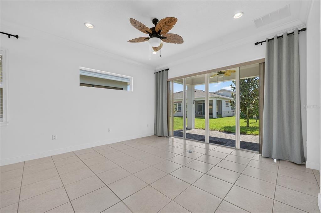 For Sale: $289,900 (2 beds, 2 baths, 1464 Square Feet)