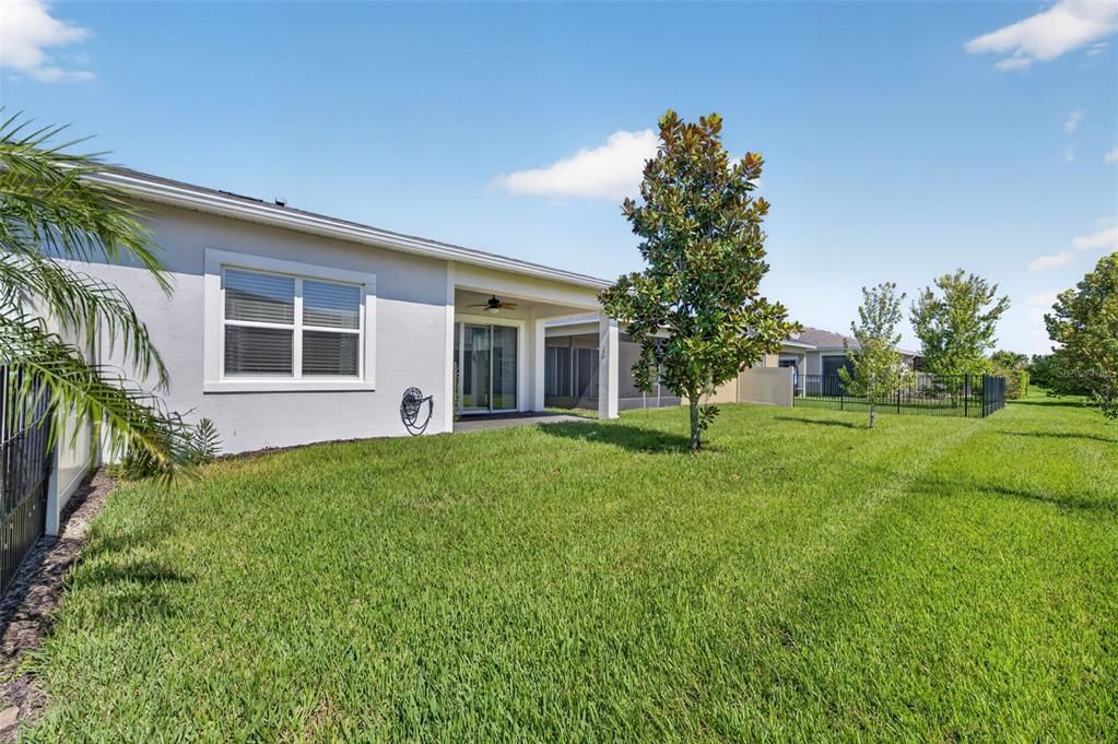 For Sale: $289,900 (2 beds, 2 baths, 1464 Square Feet)