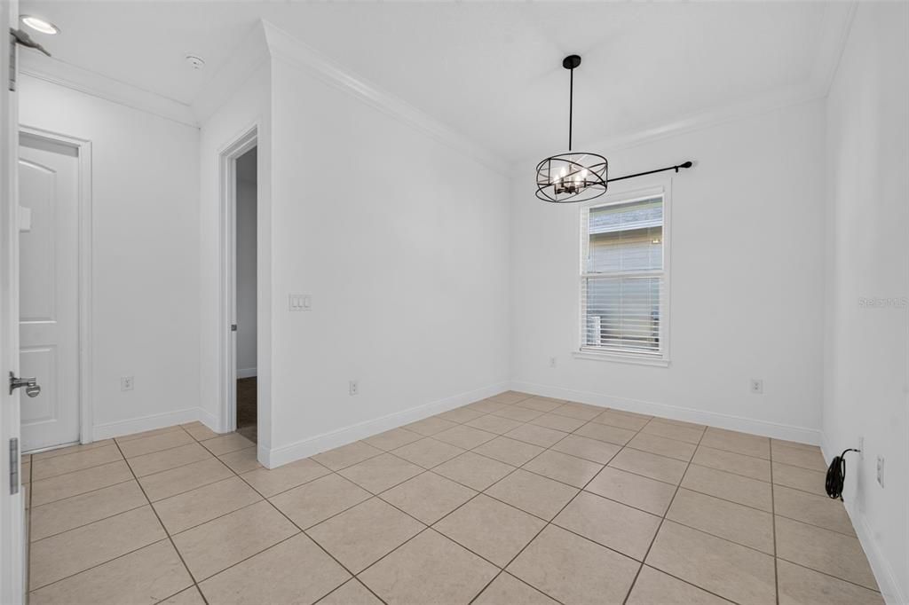For Sale: $289,900 (2 beds, 2 baths, 1464 Square Feet)