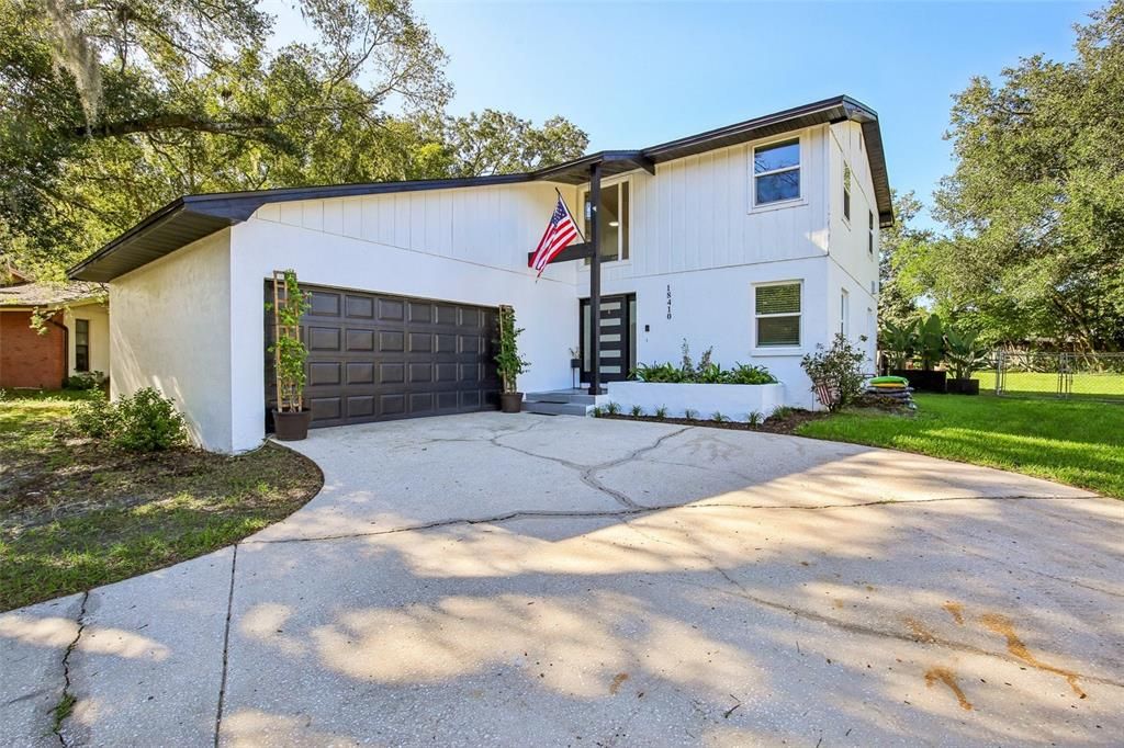 En Venta: $549,999 (3 camas, 2 baños, 1950 Pies cuadrados)