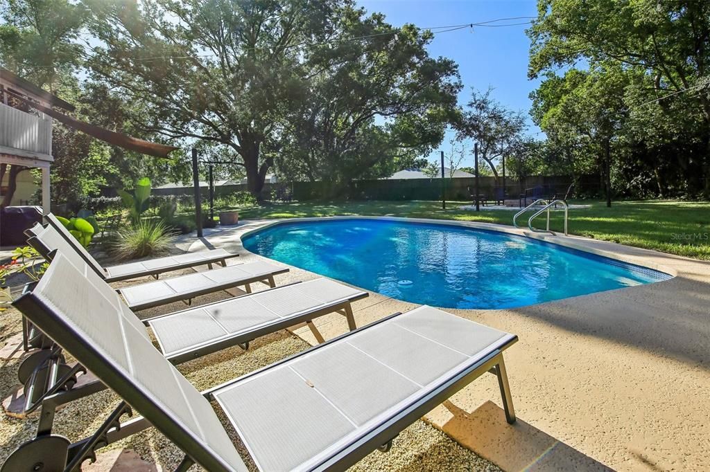 En Venta: $549,999 (3 camas, 2 baños, 1950 Pies cuadrados)