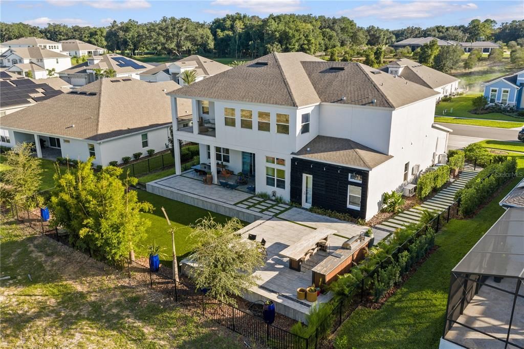 На продажу: $1,895,000 (6 спален, 5 ванн, 5247 Квадратных фут)