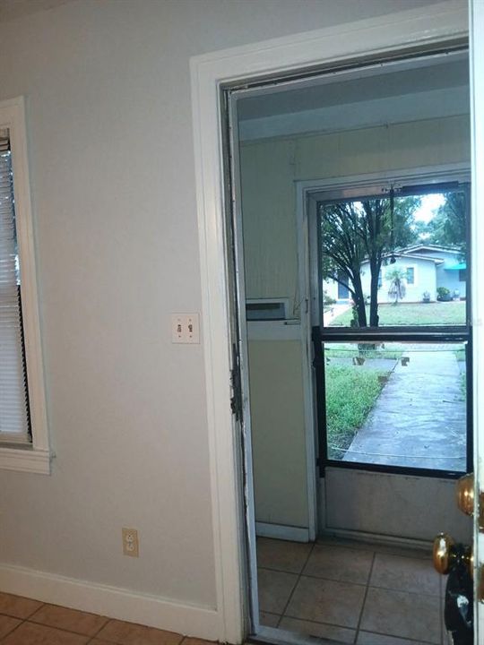 В аренду: $2,350 (3 спален, 2 ванн, 1058 Квадратных фут)