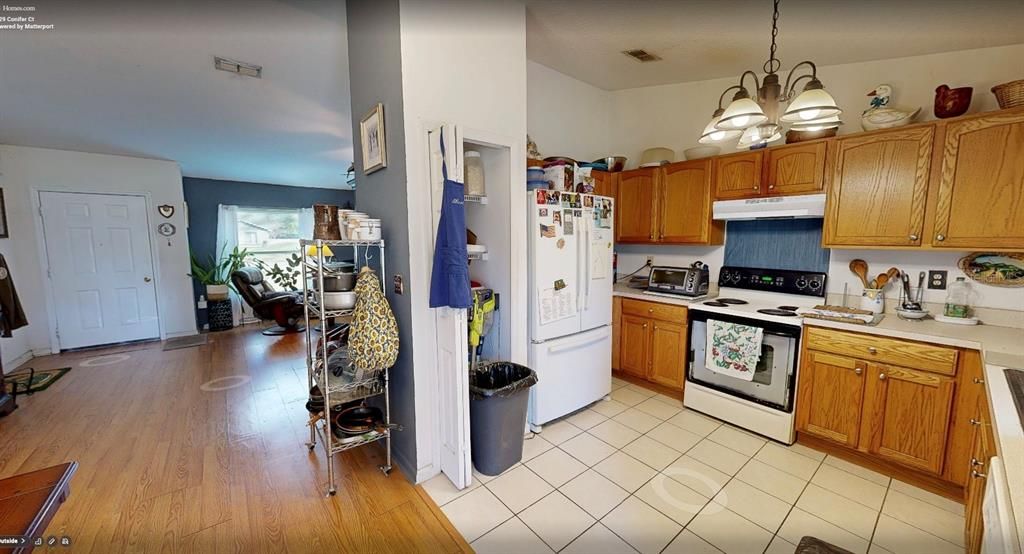For Sale: $315,000 (3 beds, 2 baths, 1448 Square Feet)