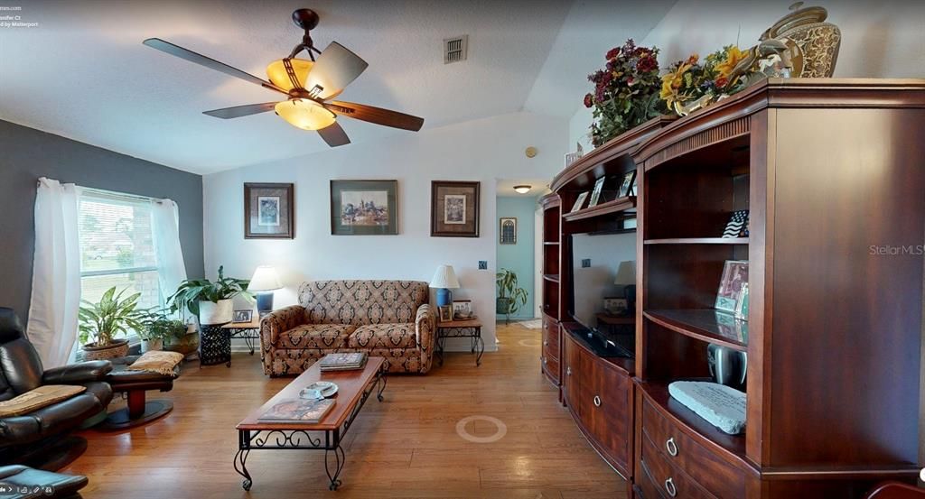 For Sale: $315,000 (3 beds, 2 baths, 1448 Square Feet)