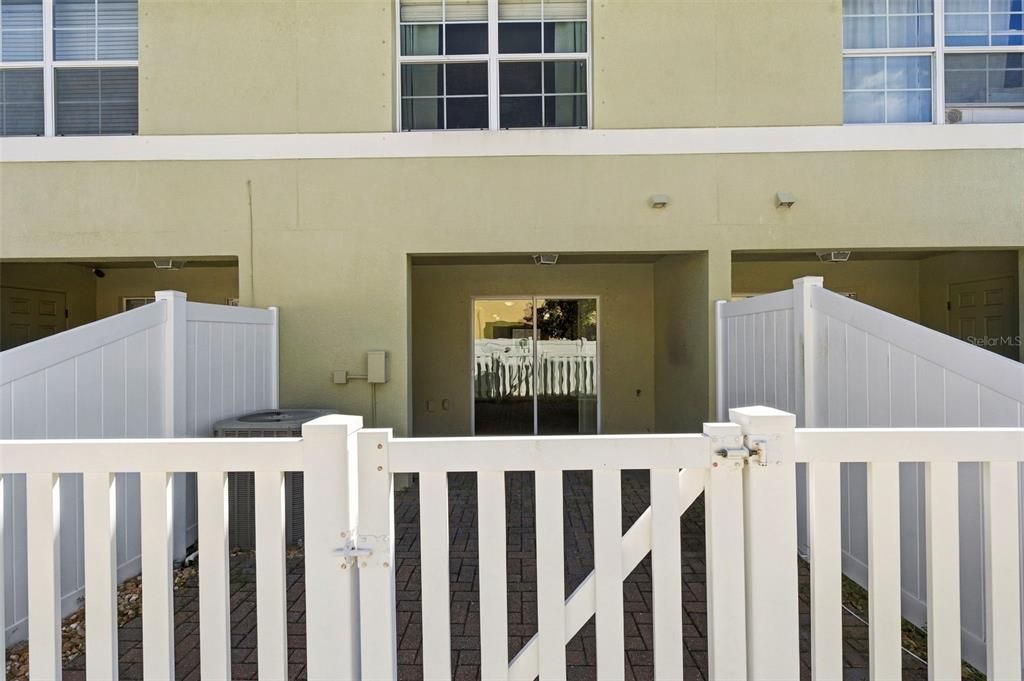 En Venta: $229,900 (2 camas, 2 baños, 1501 Pies cuadrados)