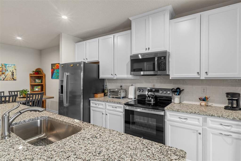 En Venta: $278,000 (3 camas, 2 baños, 1496 Pies cuadrados)
