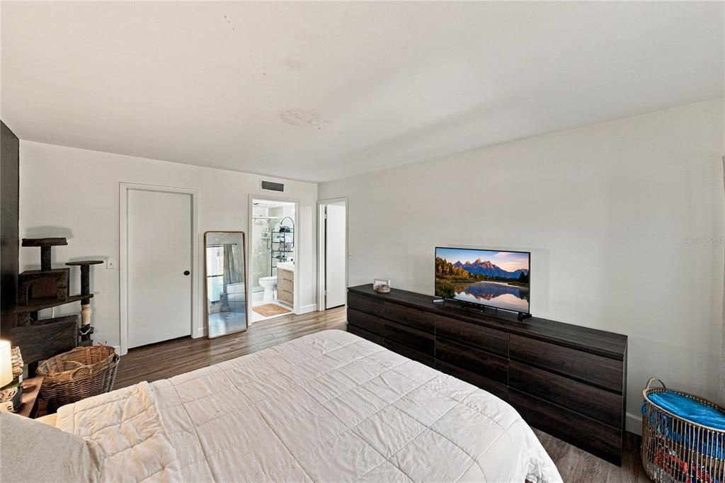 En Venta: $229,900 (3 camas, 2 baños, 1374 Pies cuadrados)