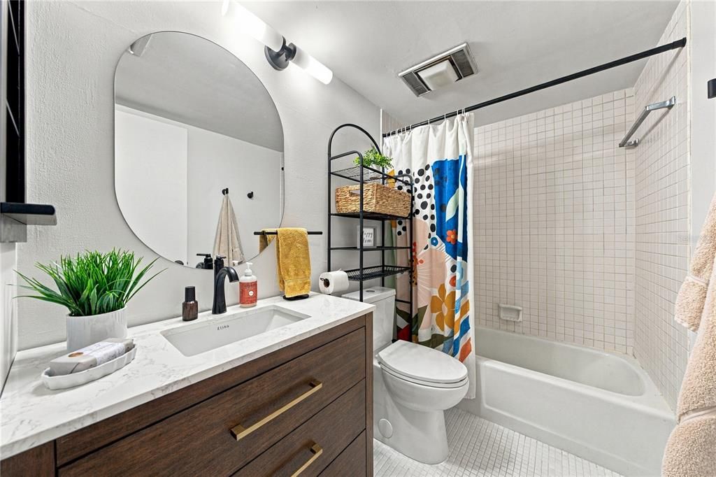 En Venta: $229,900 (3 camas, 2 baños, 1374 Pies cuadrados)
