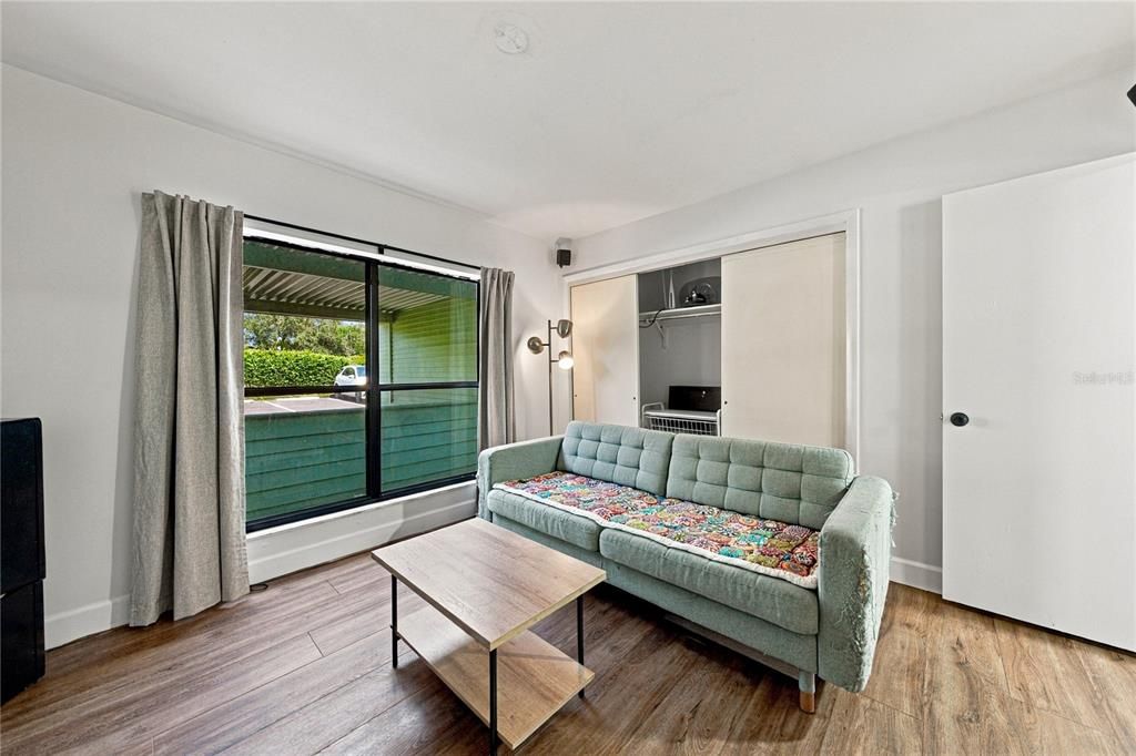 En Venta: $229,900 (3 camas, 2 baños, 1374 Pies cuadrados)