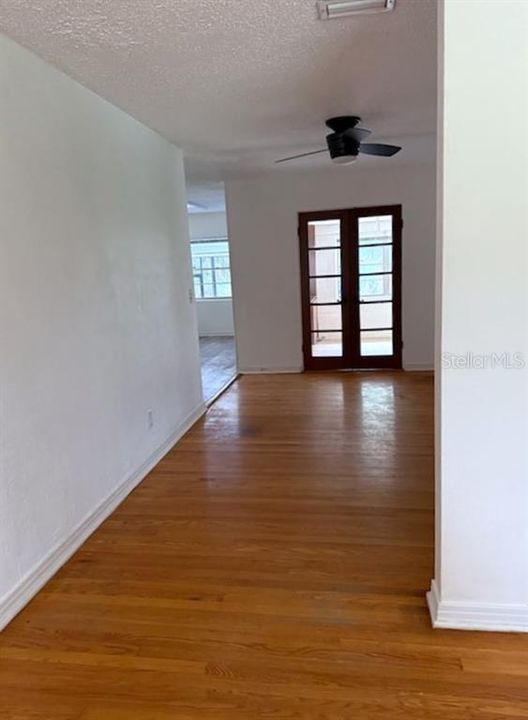 For Rent: $3,880 (5 beds, 3 baths, 4000 Square Feet)
