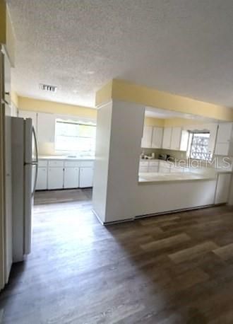 For Rent: $3,880 (5 beds, 3 baths, 4000 Square Feet)