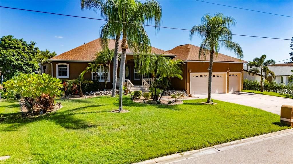 En Venta: $1,149,000 (4 camas, 2 baños, 2565 Pies cuadrados)