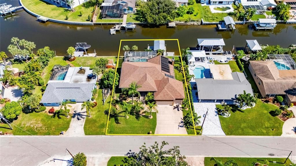 En Venta: $1,149,000 (4 camas, 2 baños, 2565 Pies cuadrados)