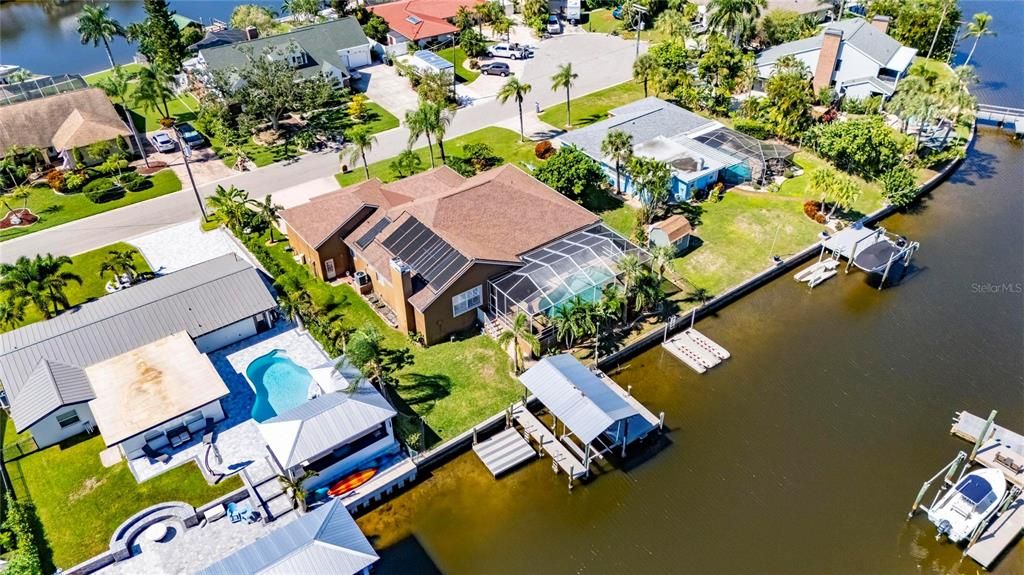 En Venta: $1,149,000 (4 camas, 2 baños, 2565 Pies cuadrados)