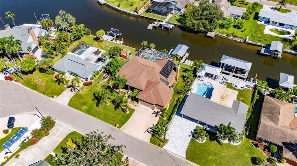 En Venta: $1,149,000 (4 camas, 2 baños, 2565 Pies cuadrados)