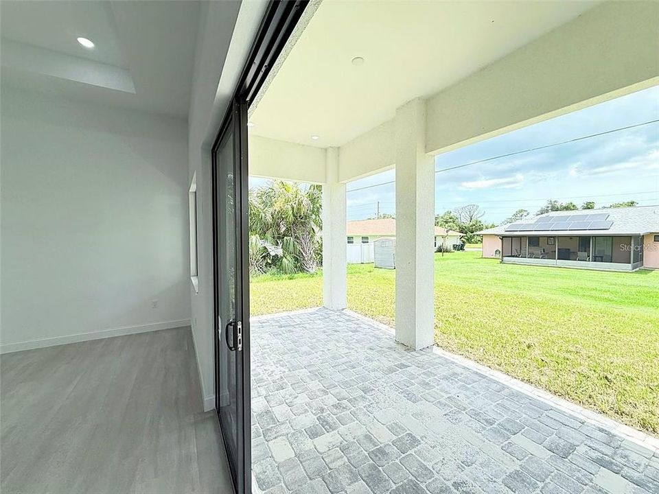 For Rent: $2,400 (4 beds, 3 baths, 2158 Square Feet)