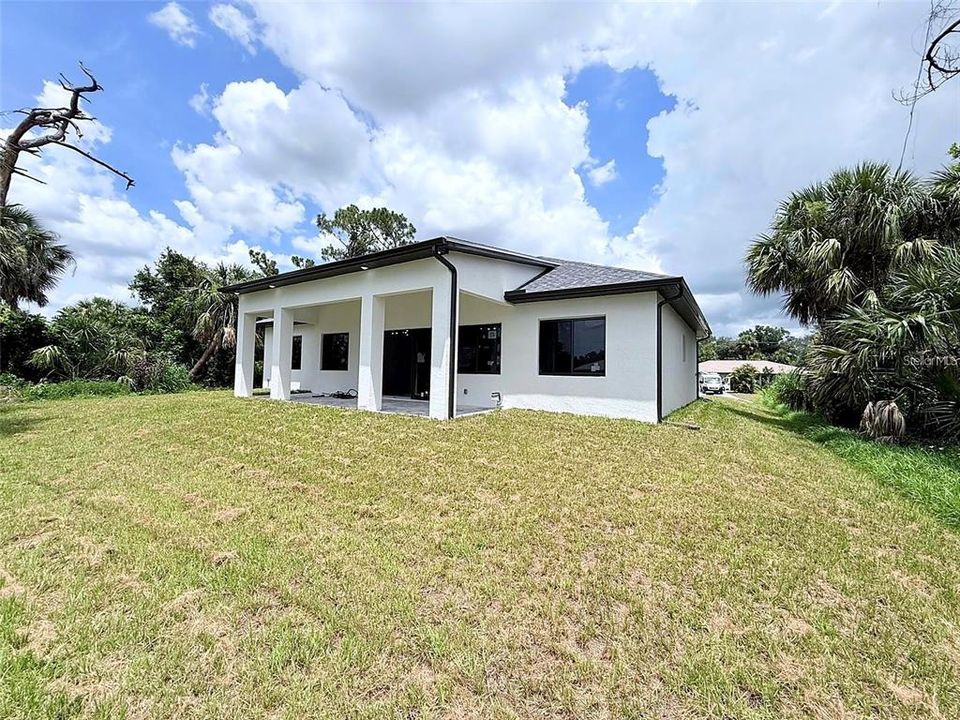 For Rent: $2,400 (4 beds, 3 baths, 2158 Square Feet)